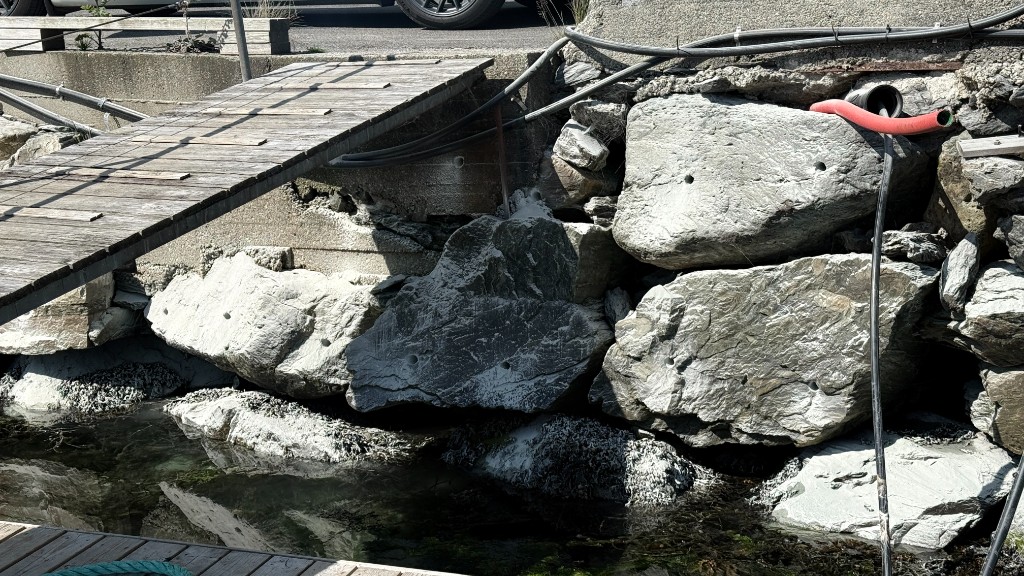 Arbeid med nytt fundament på brygge nord